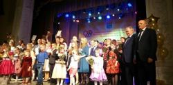 Диплом «Почетная семья Ленинградской области» получила семья Федоровых