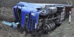На Киевском шоссе сегодня столкнулись два грузовика