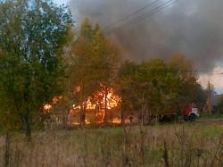 В результате пожара в Белогорском картофелехранилище пострадавших нет