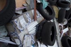 В Гачине валяются ртутьсодержащие отходы 1-го класса опасности