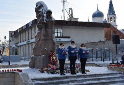 Состоялся траурный митинг, посвященный Дню неизвестного солдата