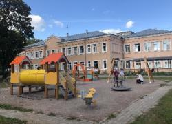 Гатчине – новые детские площадки