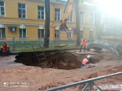 Гатчину оставили без холодной воды из-за аварии