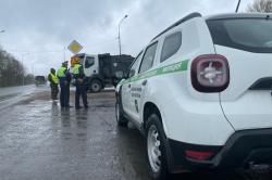 В Гатчинском районе экомилиция оштрафовала нарушителей правил перевозки отходов