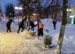 Коммунальные службы Гатчины перешли в усиленный режим работы (видео)