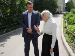 Жители Гатчины просят депутата Госдумы разобраться с ночной торговлей алкоголем