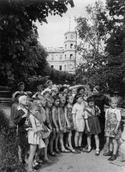Объявляется ретро-фотоконкурс «Гатчинский парк в семейном альбоме»