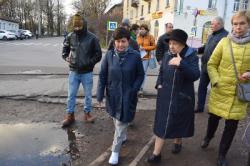 Площадь Варшавского вокзала в Гатчине - состояние плачевное