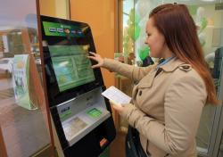 Более 7 миллионов жителей Северо-Запада предпочитают безналичные платежи с помощью карт Сбербанка