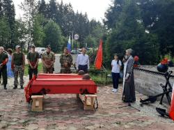 Состоялась церемония захоронения останков 19 бойцов