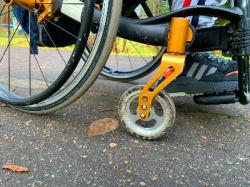 Просим помощи в приобретении инвалидных колясок для студентов Юрия и Даниила