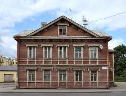 Деревянные жилые дома по улице Чкалова будут отреставрированы