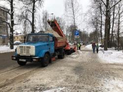 Уборка снега в Гатчине - в режиме нон-стоп
