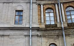 Реставрация фасадов Гатчинского дворца продолжается