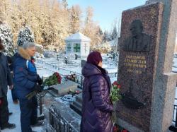Руководители Гатчины и района почтили память Станислава Богданова
