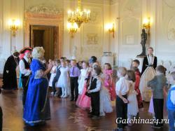 Гатчинский дворец приглашает юных художников принять участие в конкурсе