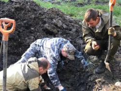 На территории Гатчинского парка вновь обнаружены массовые захоронения советских граждан